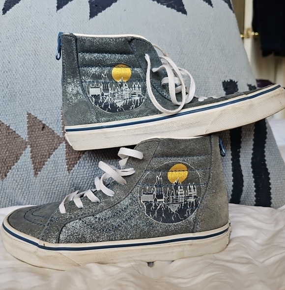 Harry Potter Vans collaboration sparkly high tops! Sz 5. EUC - Picture 3 of 14